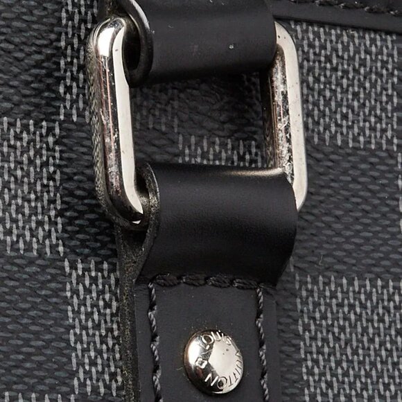 Louis Vuitton Damier Graphite Canvas Tadao Bag - Picture 8 of 12